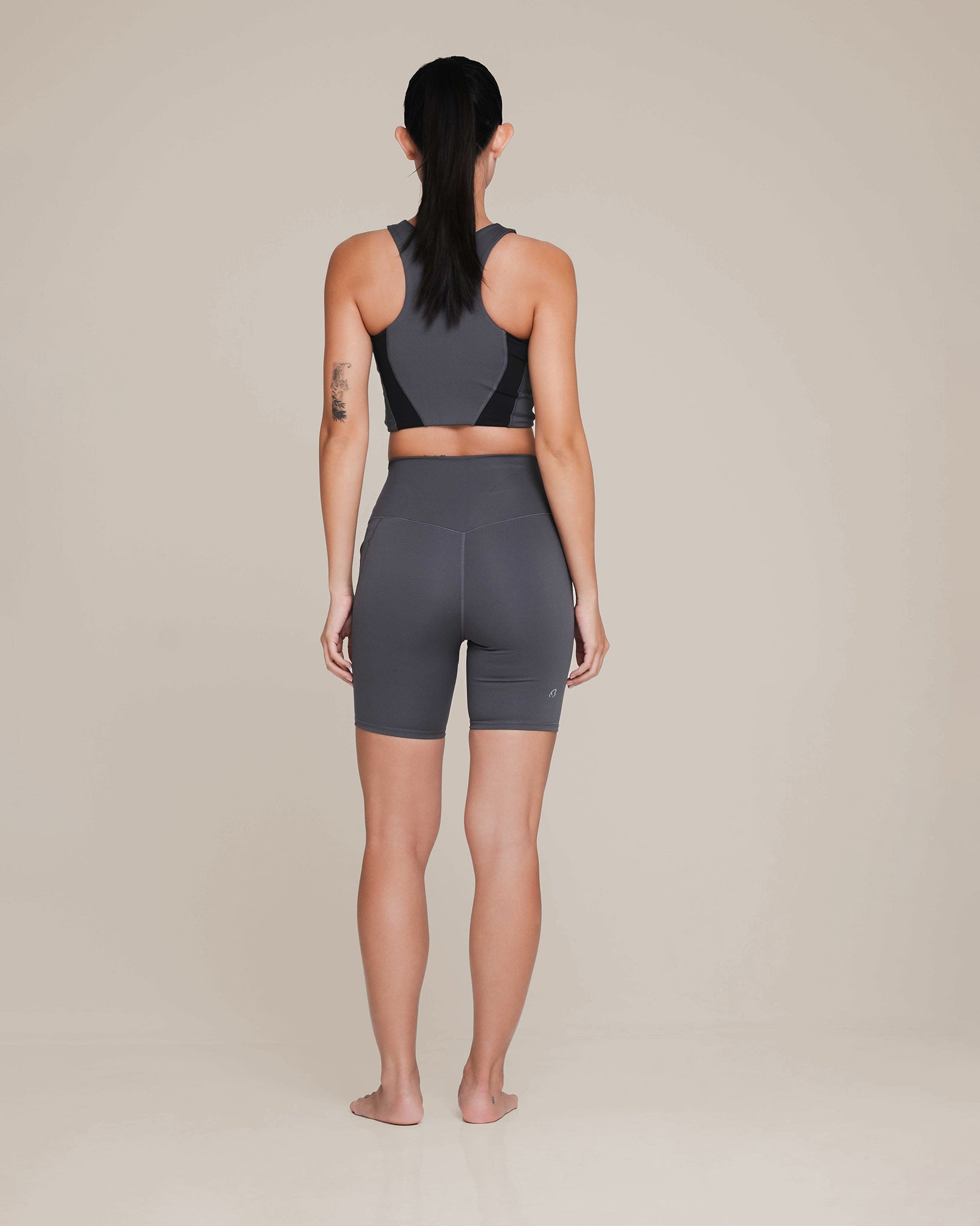 Secret Pocket 6-Inch Short